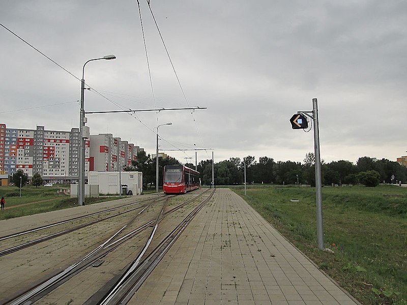 File:New tram line in Bratislava (41900222065).jpg