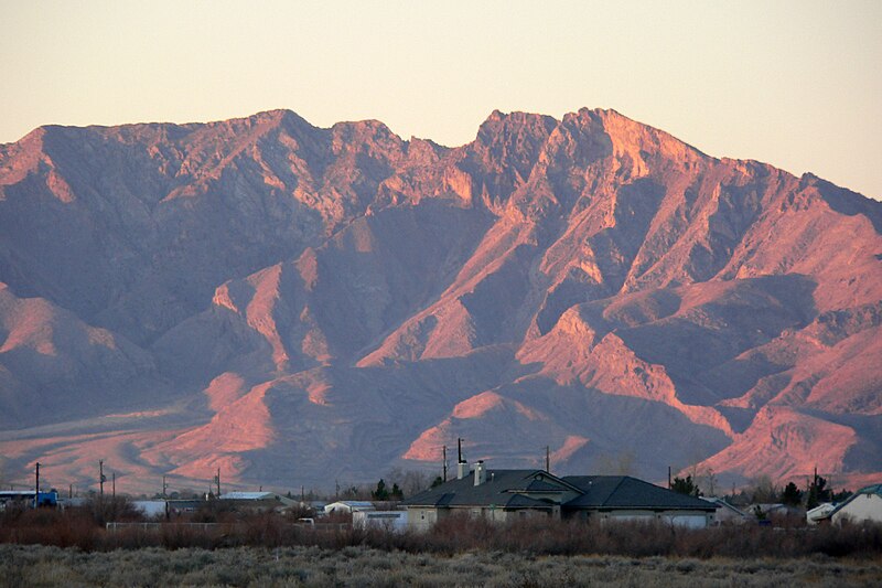 File:Nopah Range from Pahrump 2.jpg