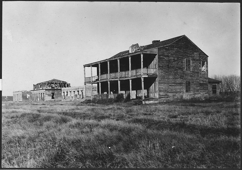 File:Old Fort Laramie - NARA - 294441.jpg