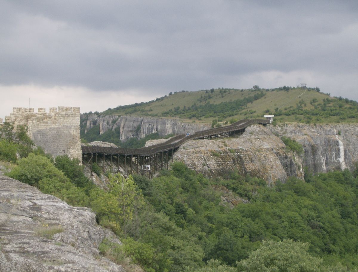 Овеч. Провадия Болгария. Крепость овеч. Провадия-Солницата ( Болгария).