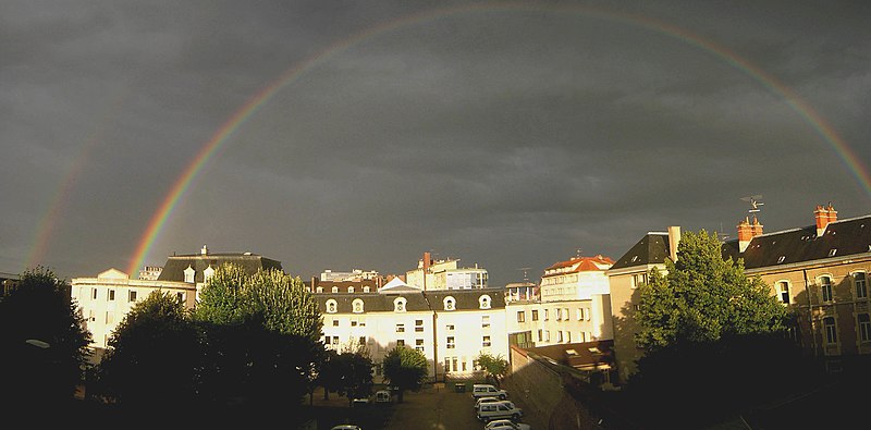 File:Panorama arc.jpg