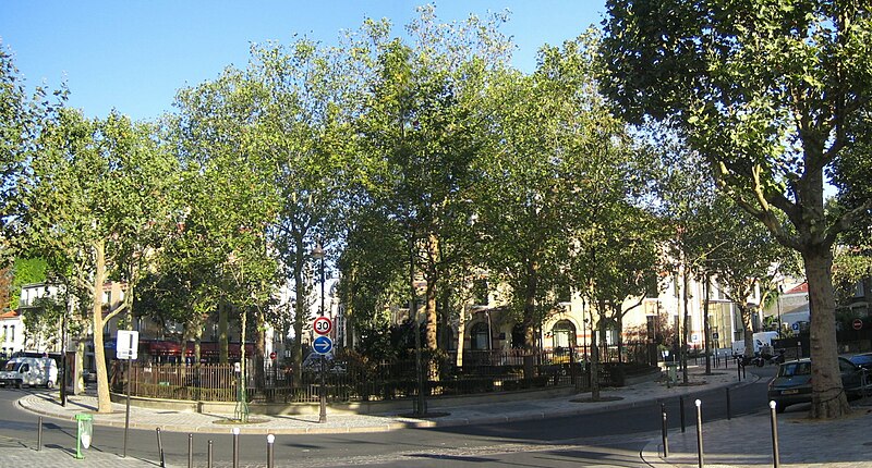 File:Paris-XIII-place-henocque.jpg