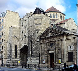 Gereja Saint-Denys de la Chapelle dan Basilika Sainte-Jeanne-d'Arc