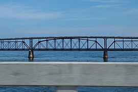 Parker deck-trussed span of Bahia Honda Rail Bridge.jpg