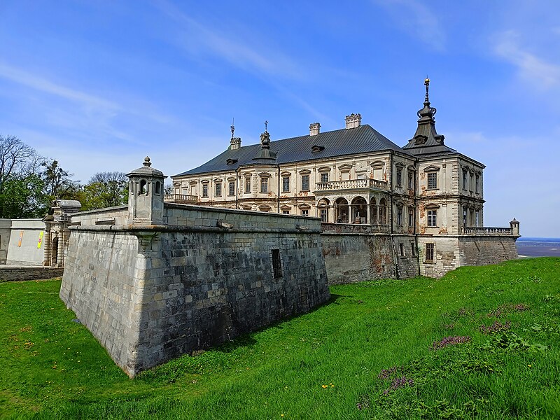 File:Pidhirtsi castle 9.jpg