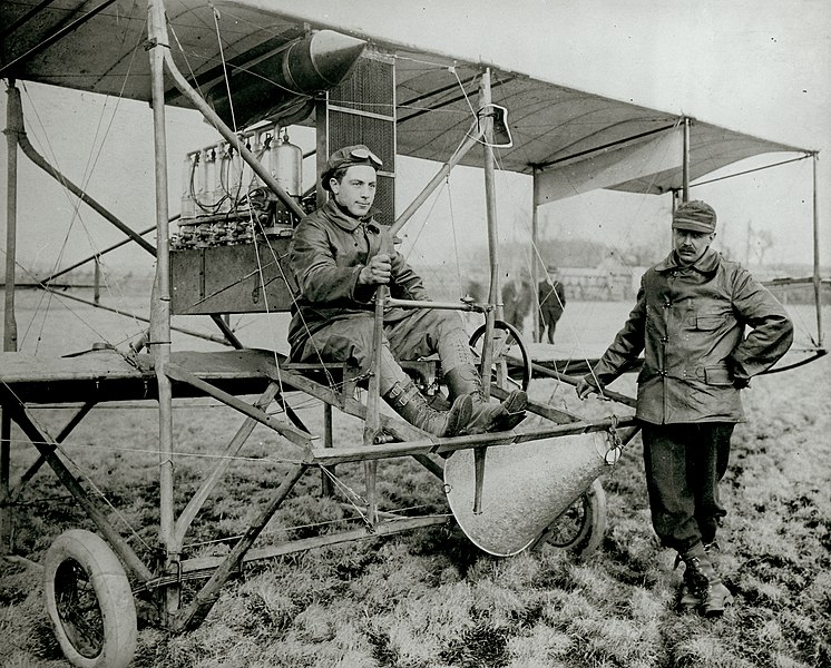 File:Pilot Tony Jannus and Captain Albert Berry with the Benoist-built bi-plane they used when Berry became the first person to parachute from an airplane on 1 March 1912.jpg