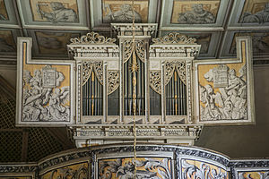 Pomßen Orgel.jpg