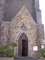 Portail latéral de l'église Saint-Félix.