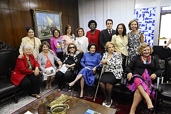 rma Passoni e outras ex-deputadas constituintes que foram agraciadas com o Prêmio Bertha Lutz em 2018.