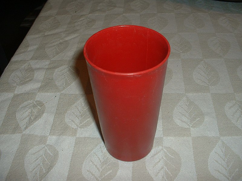 File:Red plastic beaker.jpg