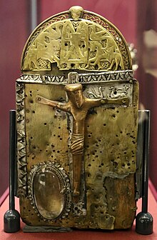 Reliquiario del corp naomh (sacro corpo), argento e bronzo con cristallo di rocca, da Templecross, co. Westmeath, x poi xv secolo, 01.jpg