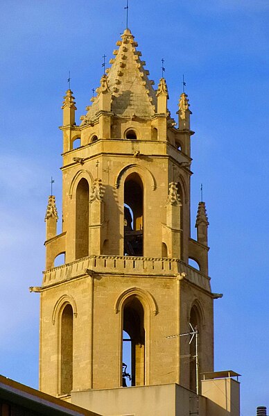 File:Reus - Iglesia Prioral de Sant Pere 01.jpg