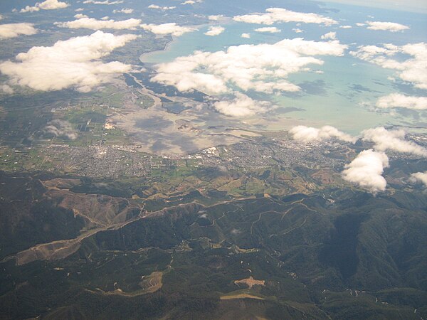 Southern suburbs of Nelson (right) and the nearby town of Richmond (left) seen from the air