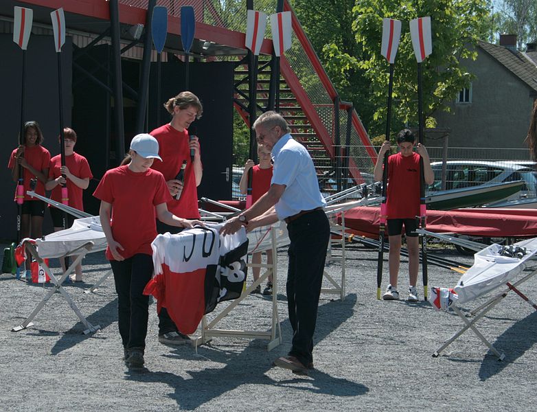 File:Ruderboot taufe grg 20080511.jpg