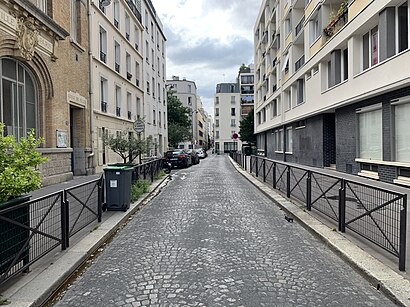 Comment aller à Rue Des Amiraux en transport en commun - A propos de cet endroit