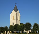 Fil:Särslövs kyrka, september 2014.jpg