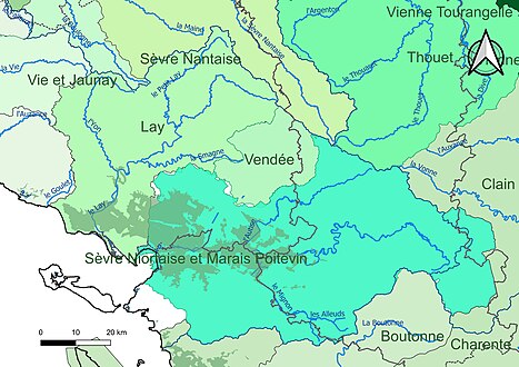 Le territoire est couvert par trois SAGE (Sèvre Niortaise et Marais Poitevin, Vendée et Lay)[Note 10] - en gris-vert, le Marais Poitevin.