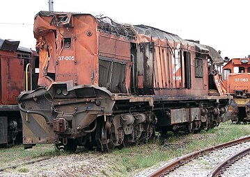 Wrak van no. 37-005 in Spoornetoranje by Koedoespoort, 9 Oktober 2009