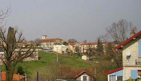 Sant Benesech de Carmauç, lo centre