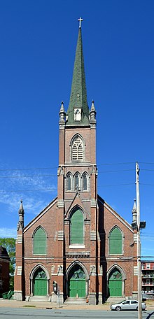 Kostel svatého Patrika Halifax červen 2015.jpg