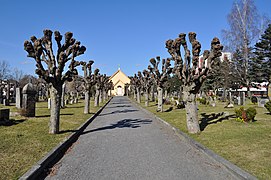 Kirkegården med gravkapellet