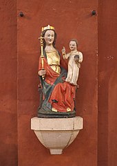 Statue der Madonna mit Jesuskind