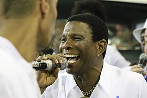 Beija-Flor (escola de samba) – Wikipédia, a enciclopédia livre