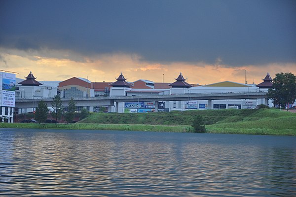 Seri Kembangan, Selangor, Malezya - panorama (1).jpg