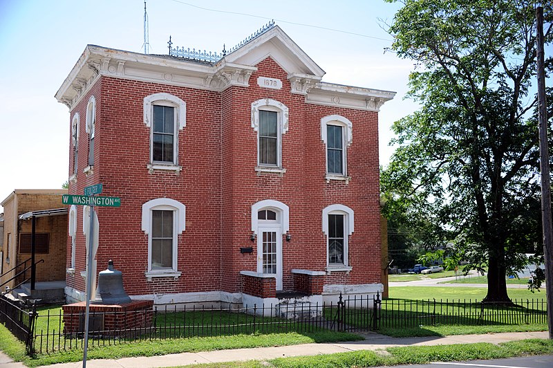 File:Sheriff's Quarters and Jail.jpg