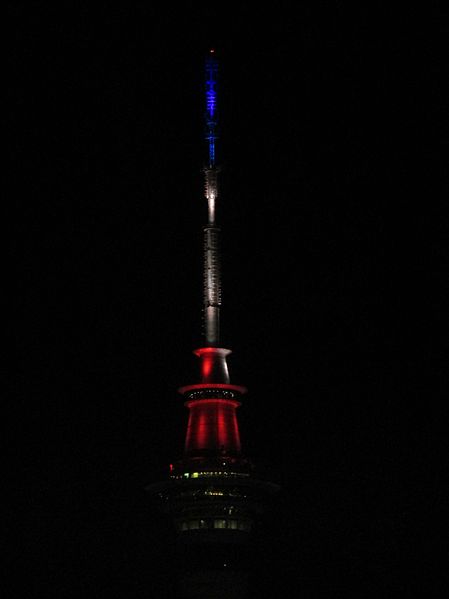 File:Sky Tower after November 2015 Paris attacks 04.JPG