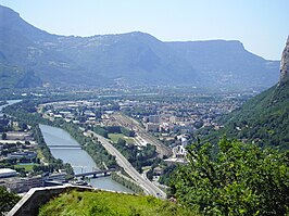 Uitzicht op Saint-Martin-le-Vinoux vanaf de Bastille van Grenoble