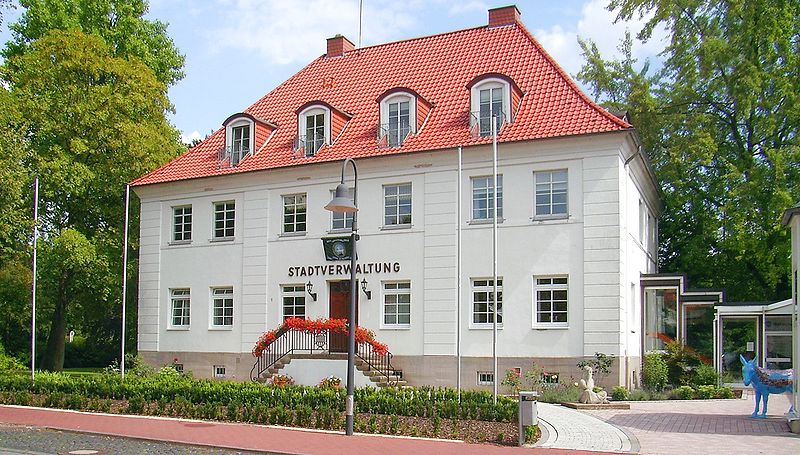 File:Stadtverwaltung Hardegsen-A.jpg