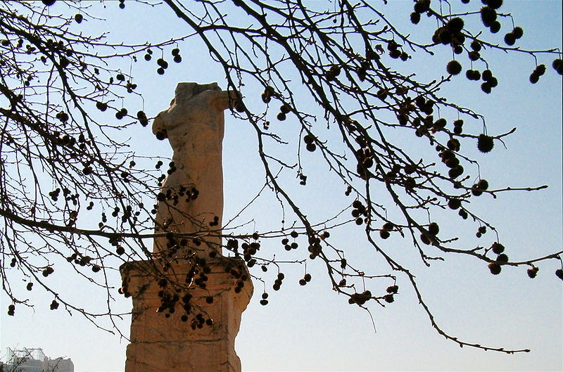 File:Statue in Athens.jpg