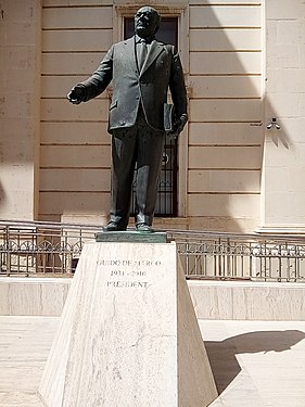 Statue of Guido de Marco in Valletta