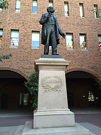 Statue von Samuel D. Gross.jpg