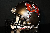 Football helmet - Wikipedia