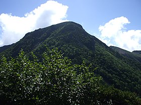 Vedere a Muntelui Tengu dinspre vest.