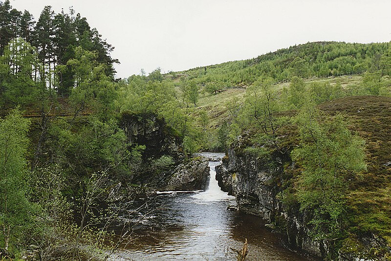 File:The Linn of Pattack - geograph.org.uk - 698307.jpg