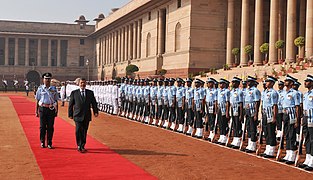 استقبال مرسي في نيودلهي بالهند يوم 19 مارس 2013.