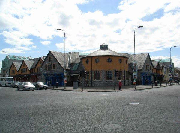 The Submarine Bar, Crumlin