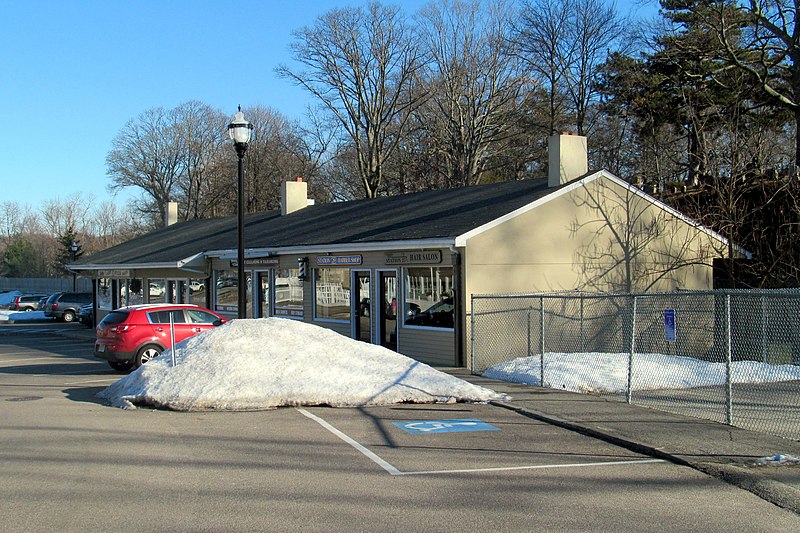 File:Third Hingham station, January 2017.JPG