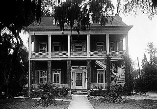 <span class="mw-page-title-main">Tullis-Toledano Manor</span> Historic house in Mississippi, United States