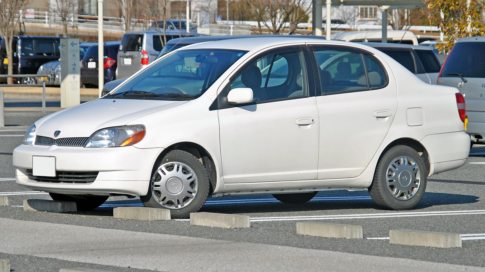 Минусы и плюсы toyota platz