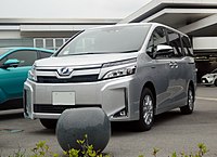 Toyota Voxy Hybrid V (facelift, Japan)