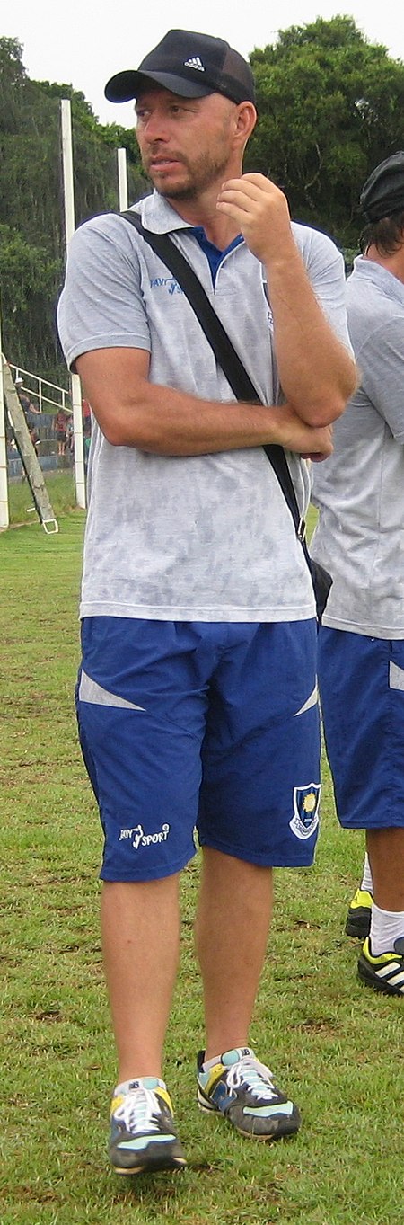 Víctor Pinto Sol del Este.jpg