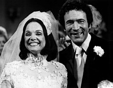 ולרי הארפר דיוויד גרו רודה חתונה 1974.JPG