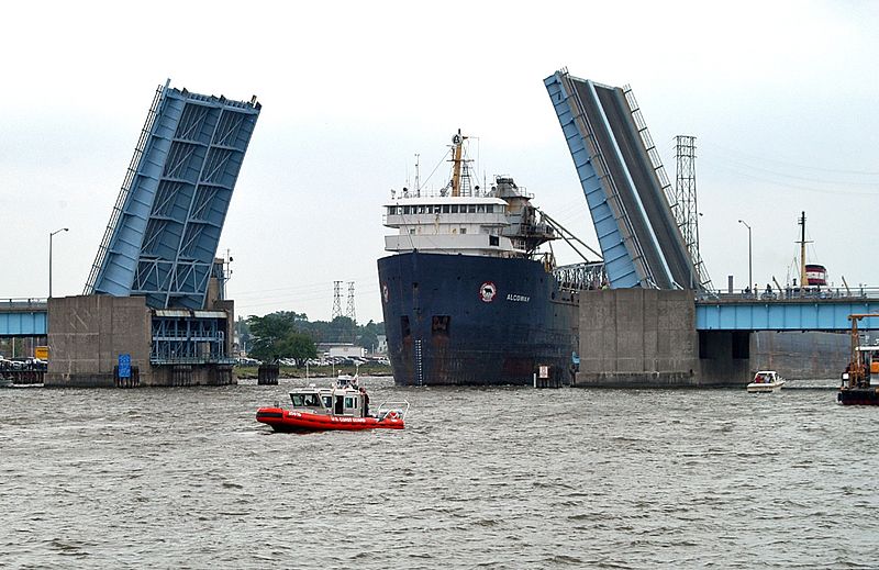 File:Veterans Memorial Bridge (Bay City, Michigan) opened for freighter, view from river.jpg