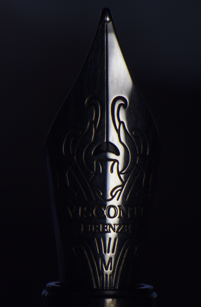 File:Visconti Rembrandt fountain pen nib (close-up) (8216434297).png