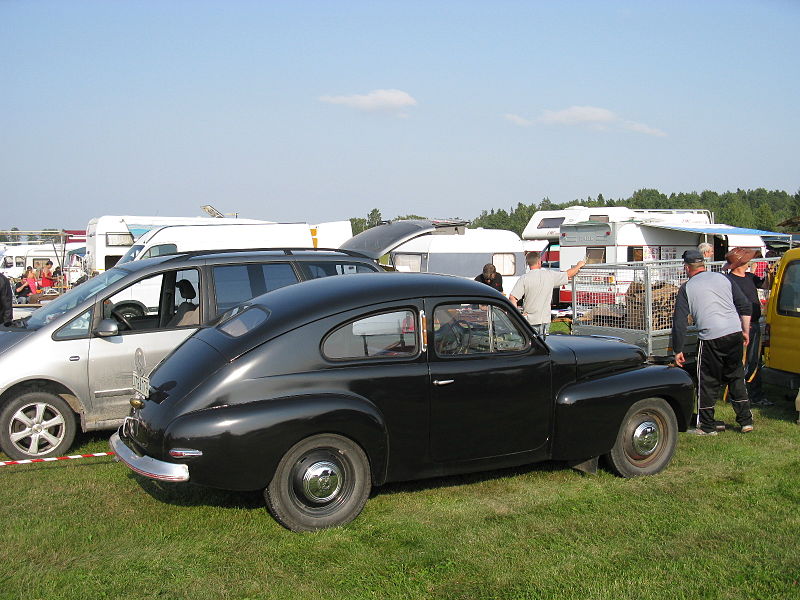 File:Volvo PV 1947 (6134855044).jpg