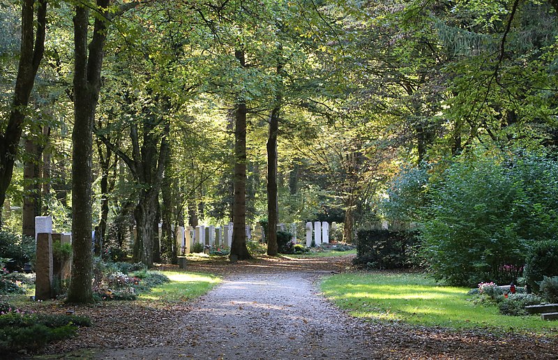 File:Waldfriedhof Solln Muenchen-14.jpg